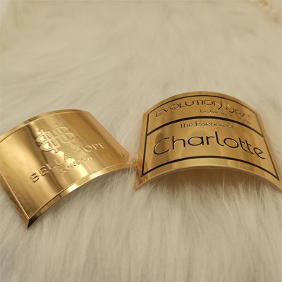 Classement Étiquette de marque métallique avec finition en relief de bouteille de parfum