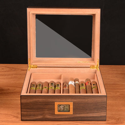 Bon prix Étiquette de cigare imprimée sur commande en verre haut porte 25 cigares humidor de cèdre espagnol en ligne