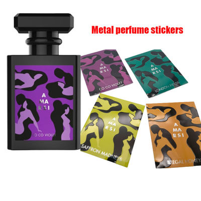 Bon prix Stampage à froid Parfum autocollant métallique sur mesure Badge argent Rouleau de papier d'impression Emballage Bouteille Foil d'or Étiquette en relief 3D en ligne