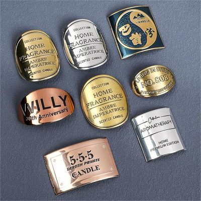 Bon prix Bouteille de vin or étiquette de vin rouge bouteilles de parfum autocollant métallique avec votre conception ODM couleur imprimée couleur pantone imperméable en ligne