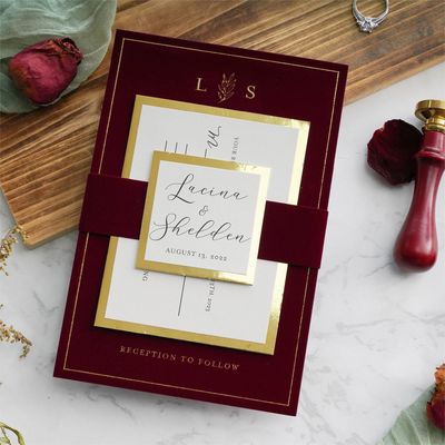 Bon prix Cartes d'invitation de mariage en velours de Bourgogne Enveloppe en feuille d'or Impression de velours Cartes d'invitation de mariage en ligne
